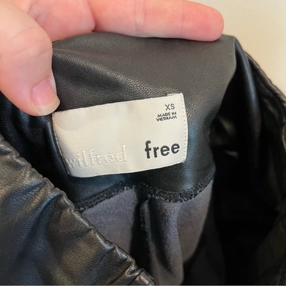 Aritzia Wilfred Free Daria black vegan leather high rise leggings size xsmall - Picture 12 of 16